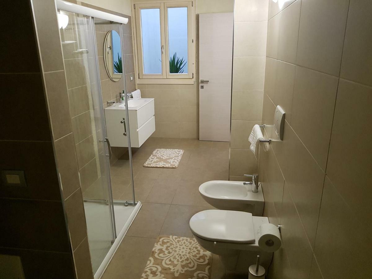 King' S Apartment Сирмионе Экстерьер фото